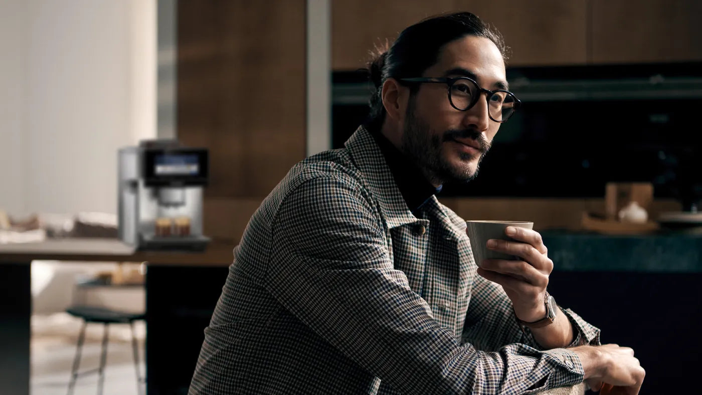 Kaffeevollautomat EQ900 Edelstahl mit beanIdent (TQ905D03), monatlich ab 29,98 €