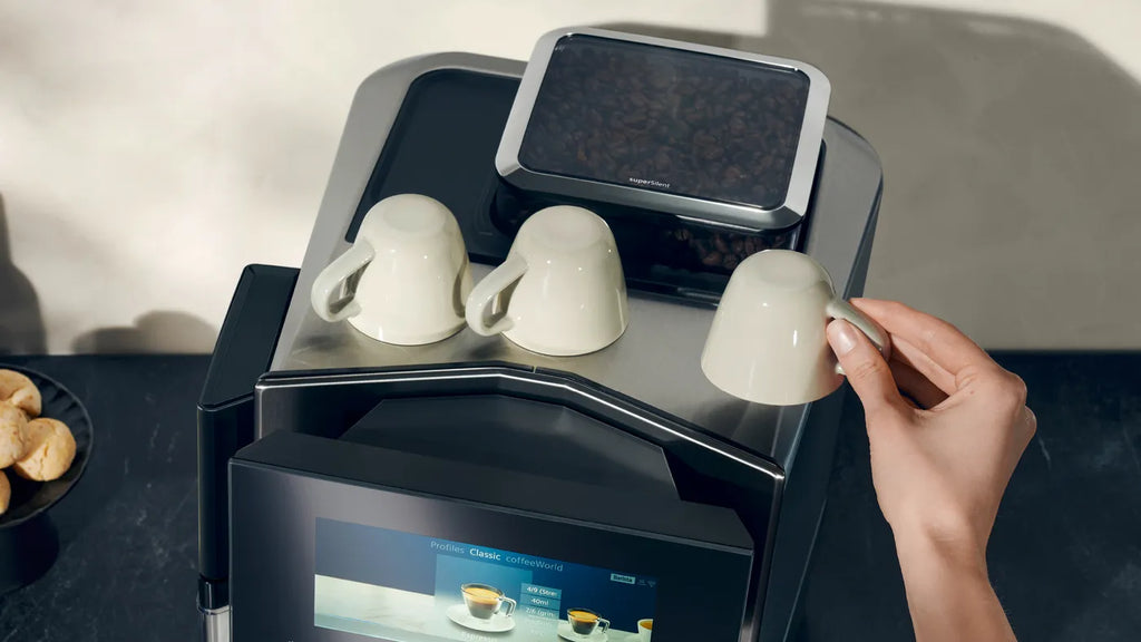 Kaffeevollautomat EQ900 plus Edelstahl, automatische Entkalkung (TQ905DZ3), monatlich ab 35,40 €