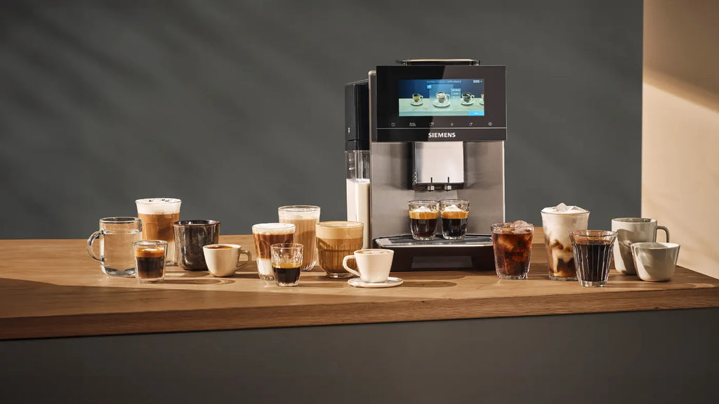 Kaffeevollautomat EQ900 plus Edelstahl, automatische Entkalkung (TQ905DZ3), monatlich ab 35,40 €